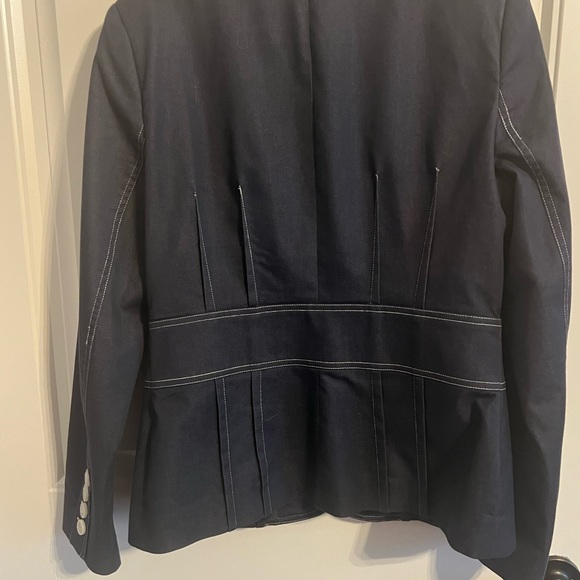 #3037. Julie Mitchell Urban Collection 3-Button Jacket w/Pleats/Pockets. Size M - Picture 6 of 12